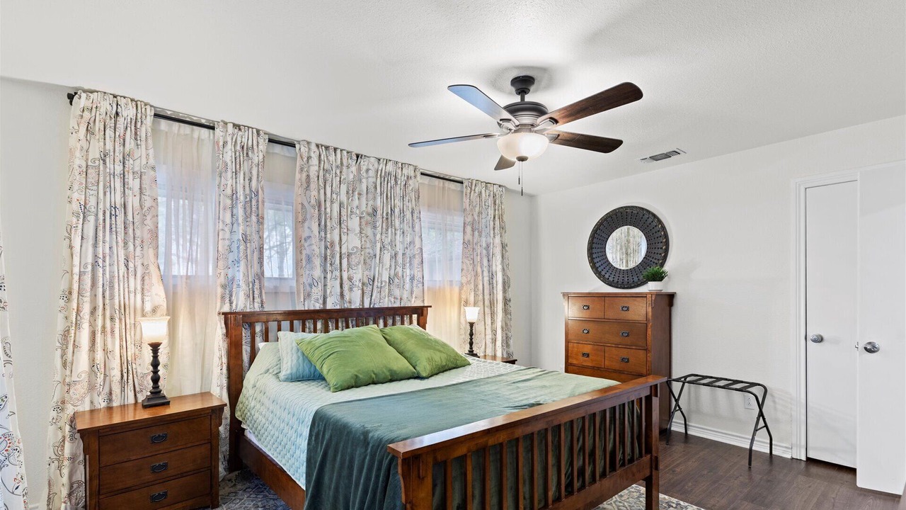 Photo of Bedroom in McQueeney