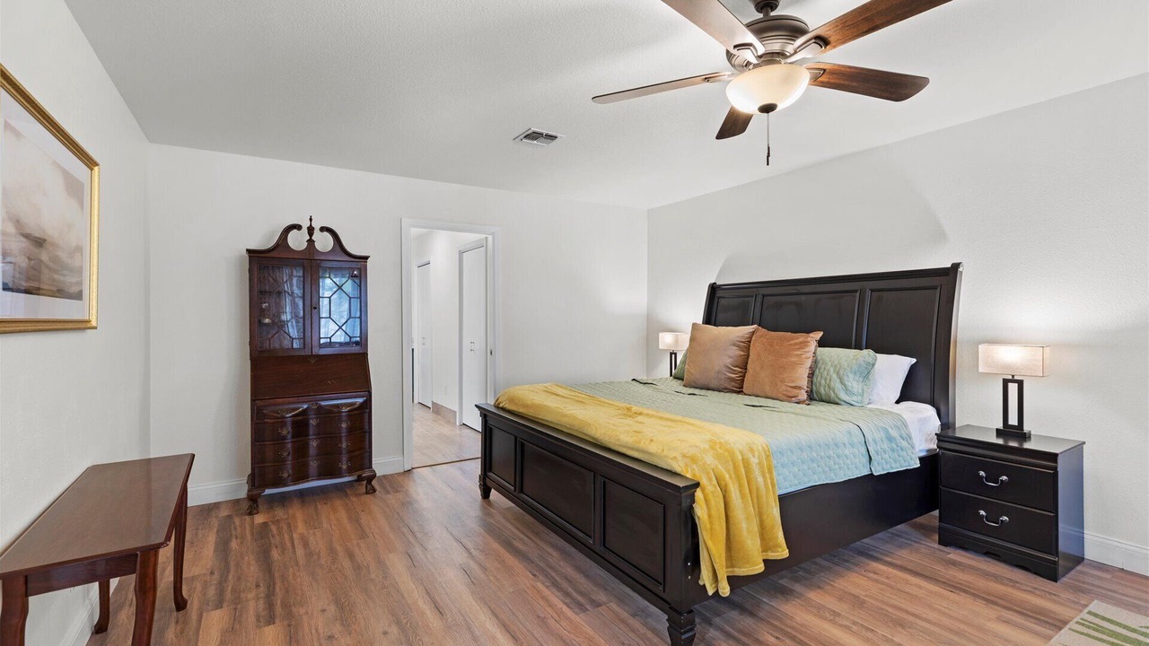 Photo of Bedroom in McQueeney