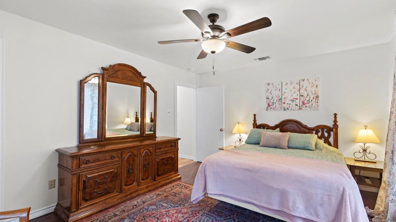 Photo of Bedroom in McQueeney