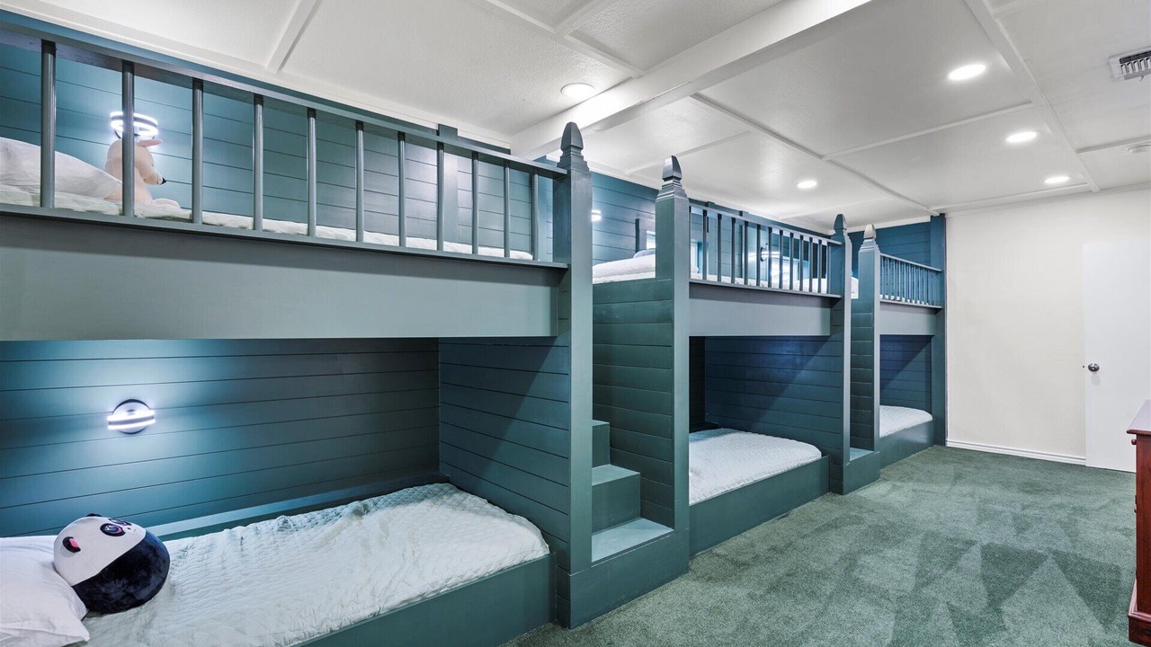 Photo of Bedroom in McQueeney