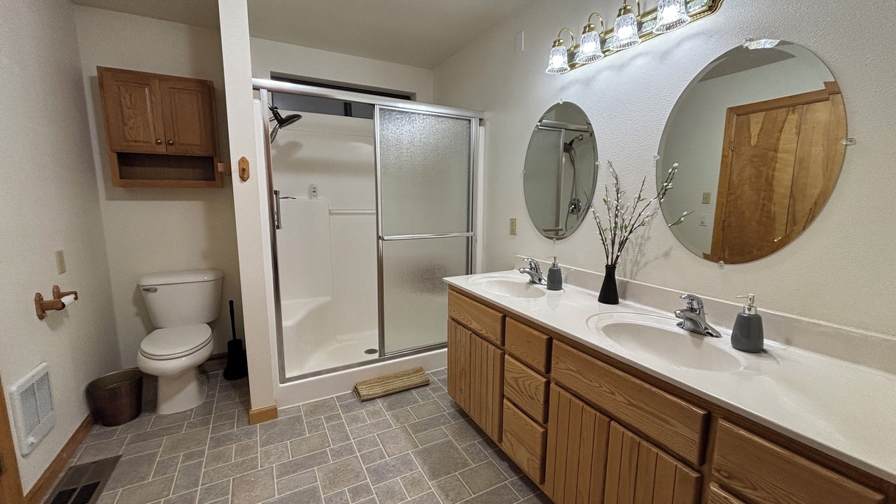 Photo of Bathroom in Bear Park