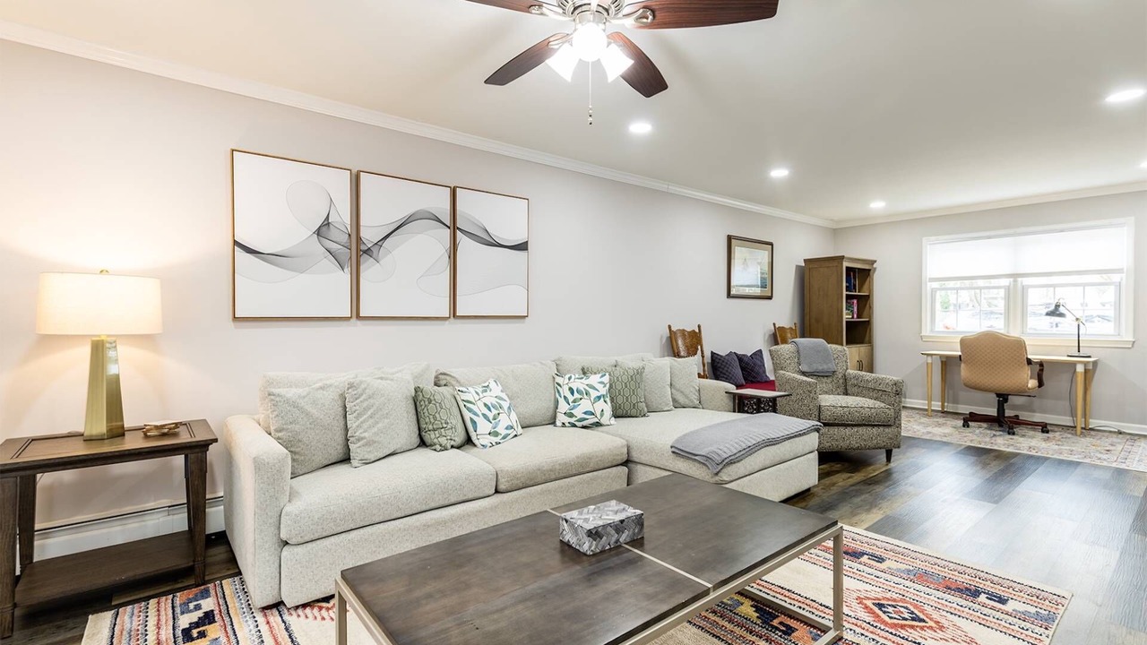 Photo of Bedroom in Edgewater