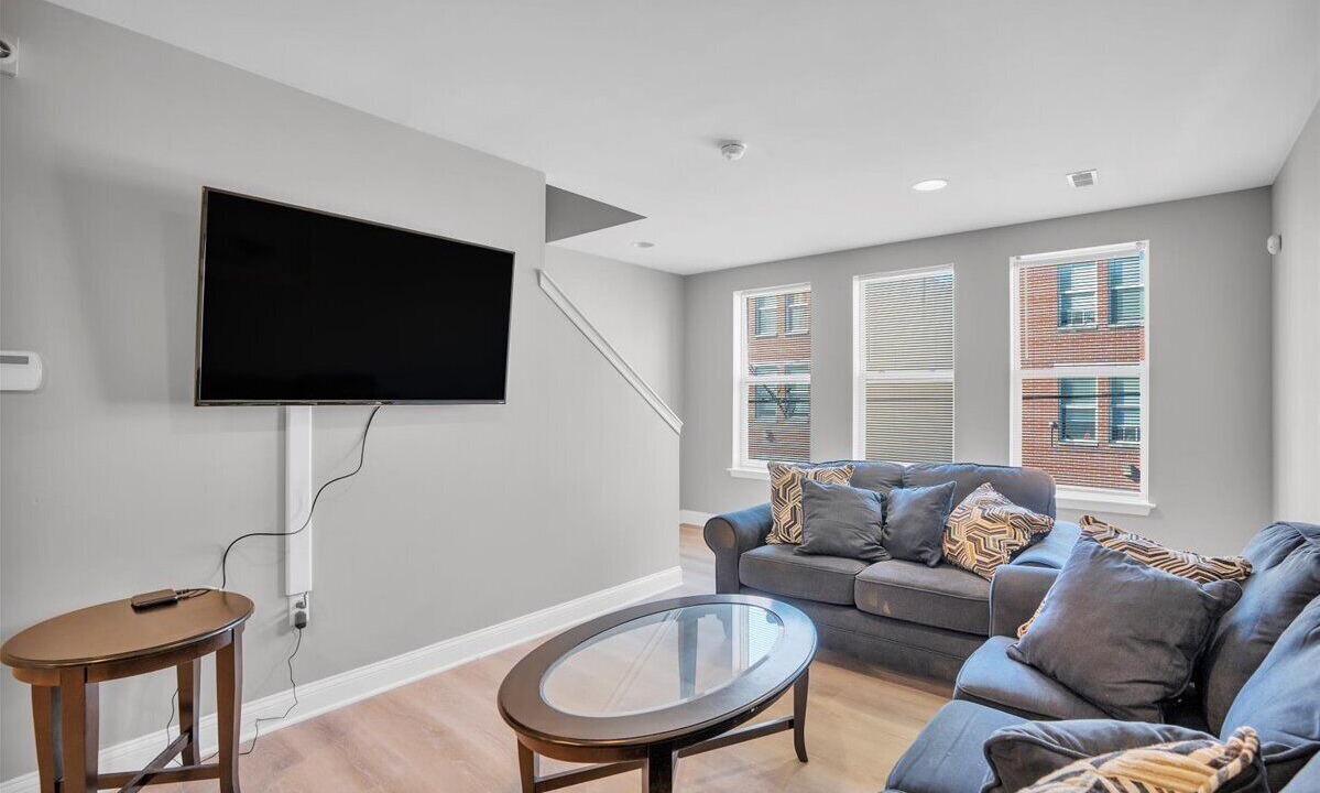 Photo of Livingroom in North Philadelphia West