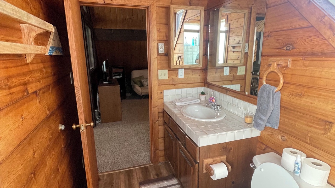 Photo of Bathroom in Kiwanda Shores