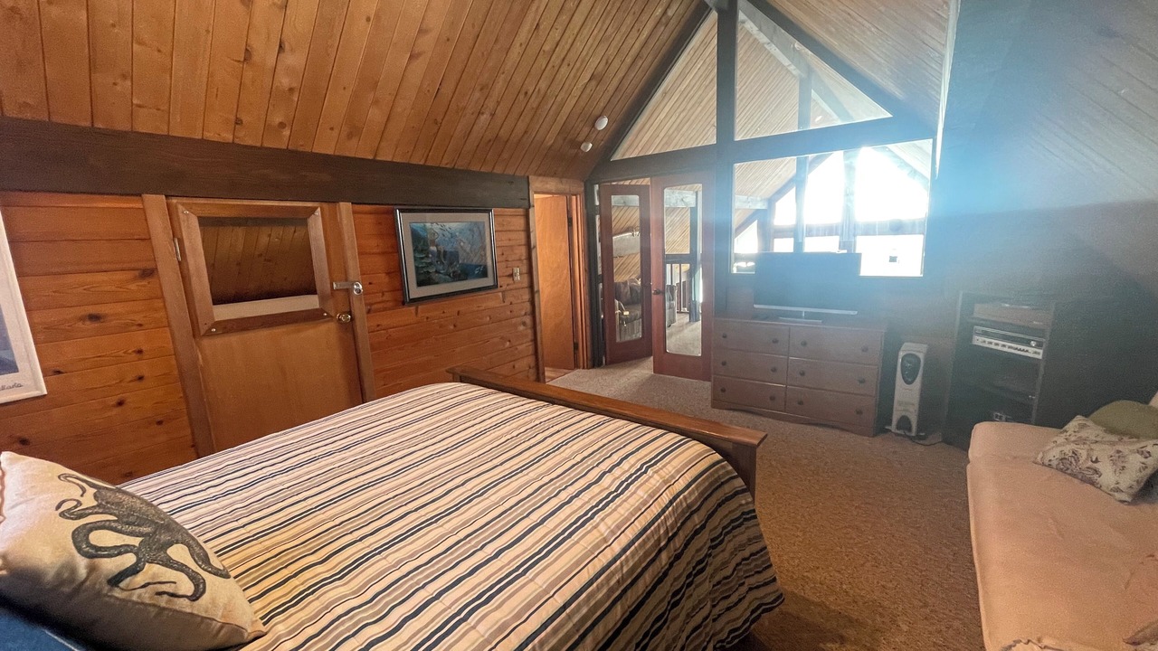 Photo of Bedroom in Kiwanda Shores