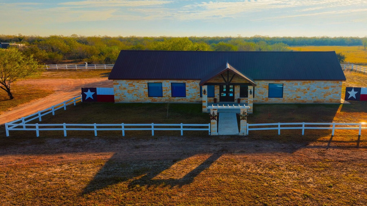 Photo of Outdoor in Hargill