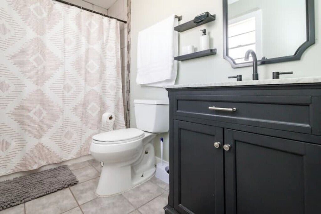 Photo of Bathroom in Alamogordo