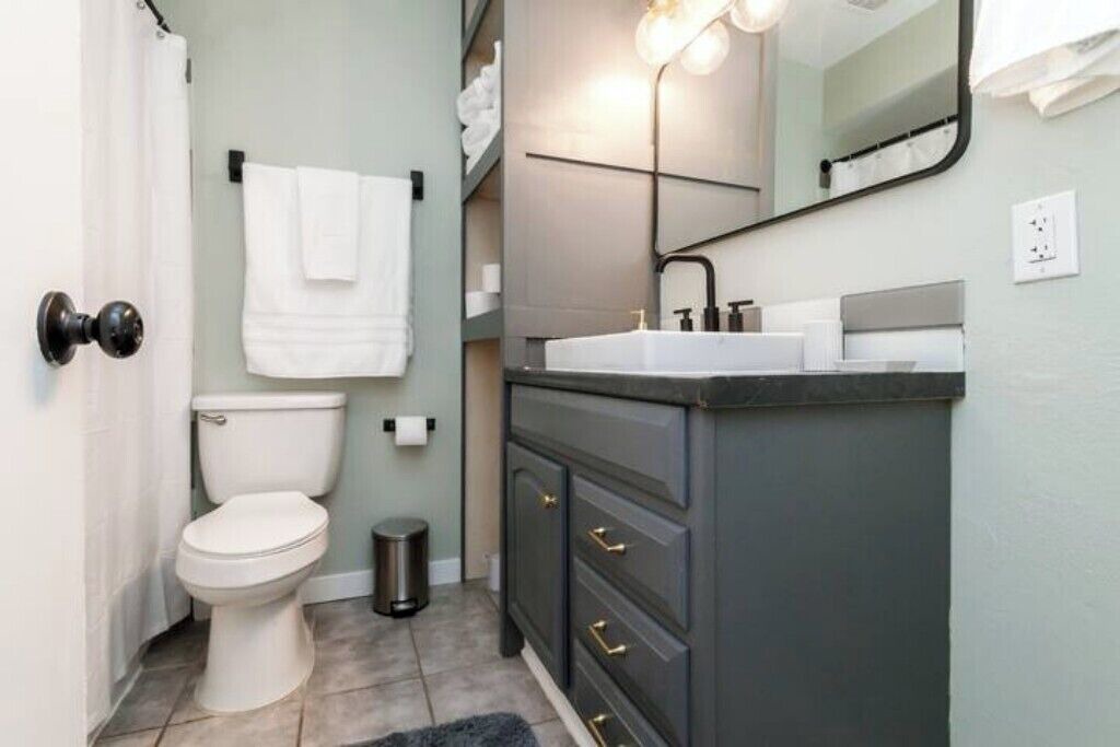 Photo of Bathroom in Alamogordo