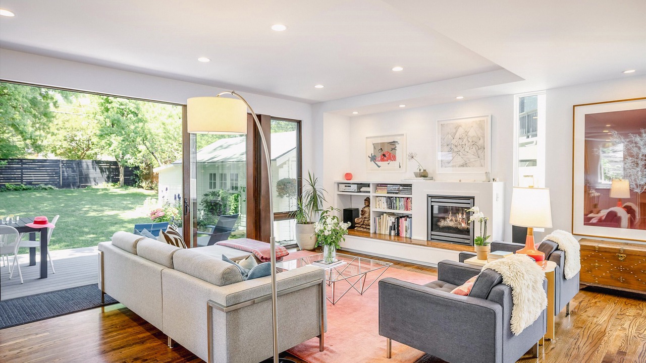 Photo of Livingroom in Whittier