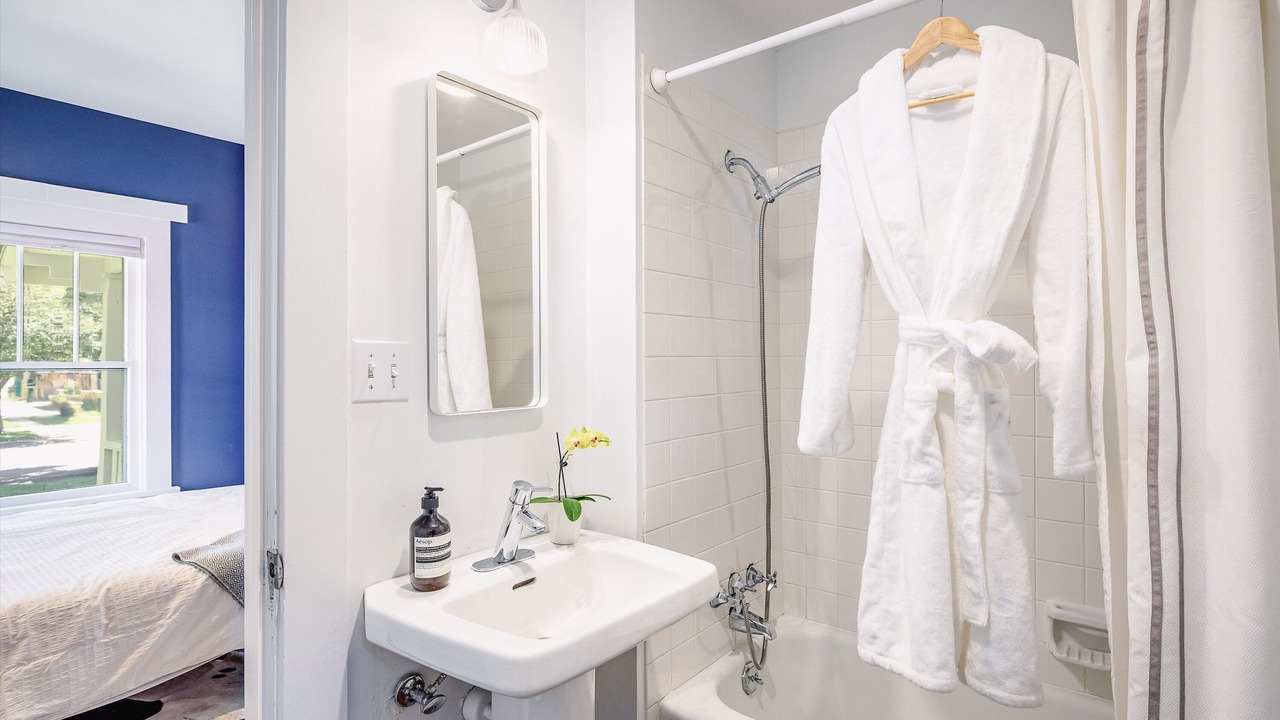Photo of Bathroom in Whittier