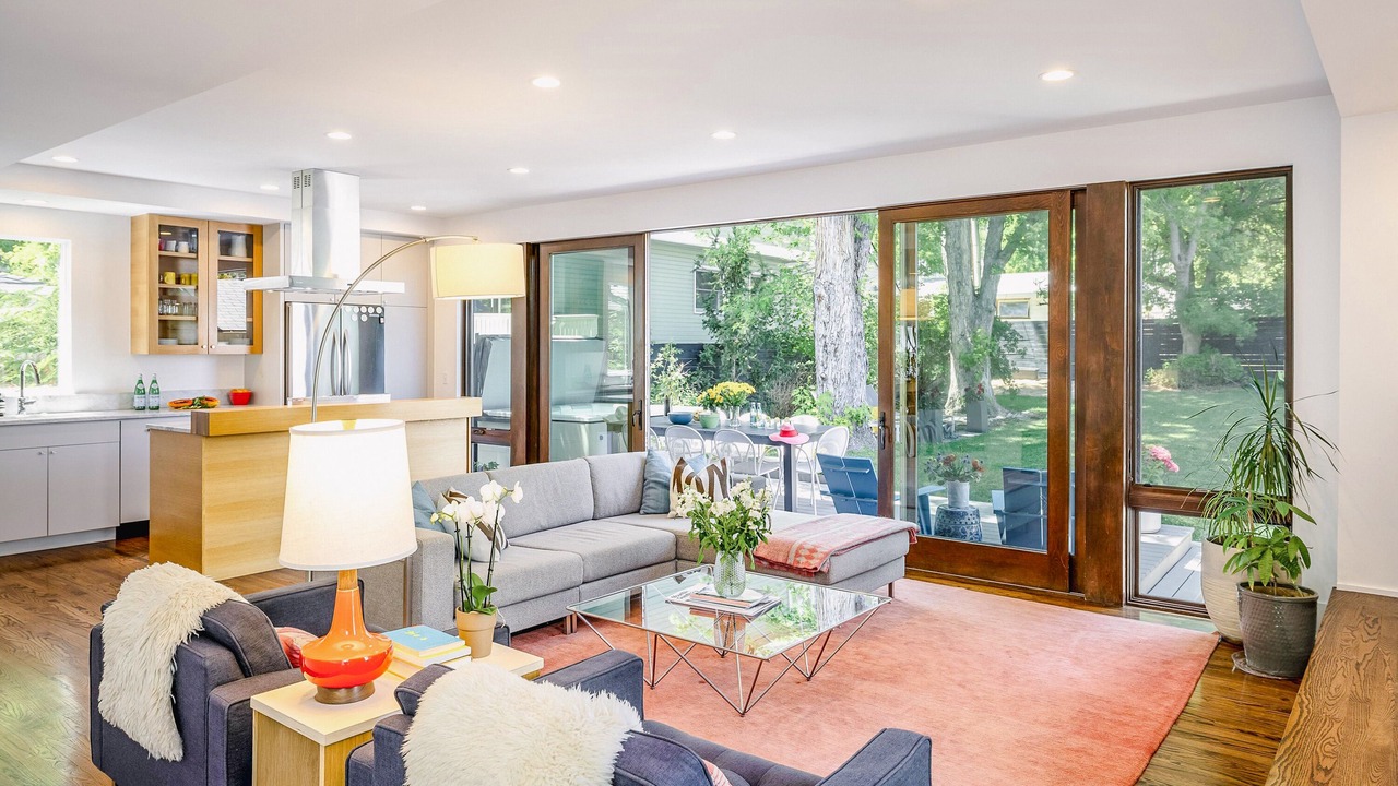 Photo of Livingroom in Whittier