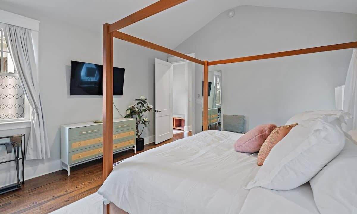 Photo of Bedroom in The Nations