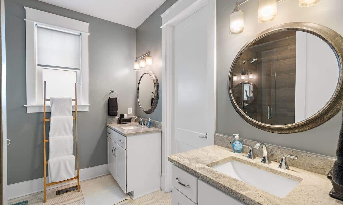 Photo of Bathroom in The Nations
