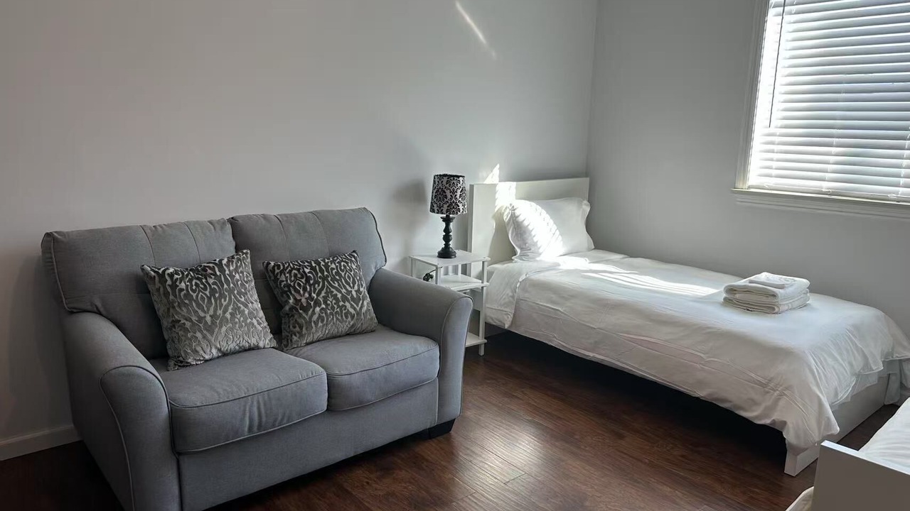Photo of Bedroom in Westlake