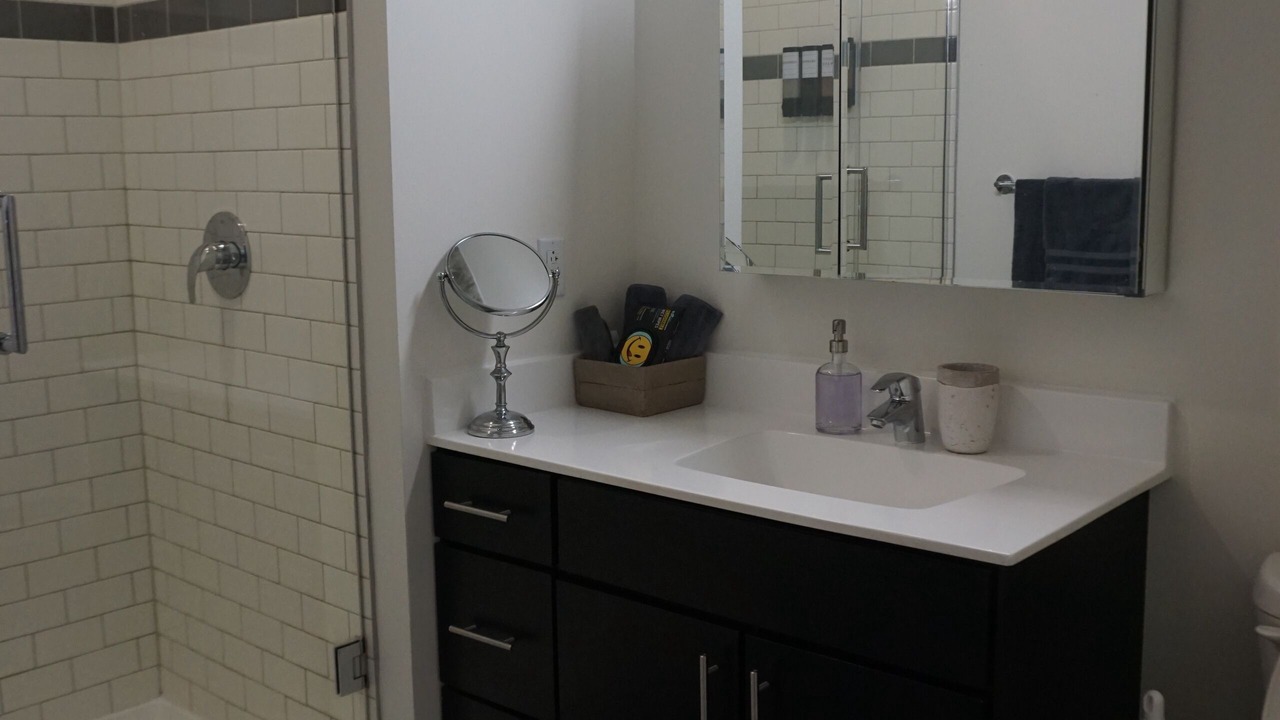 Photo of Bathroom in West Loop Gate