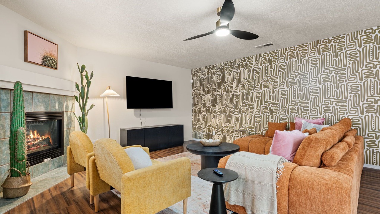 Photo of Livingroom in Paradise Hills Civic