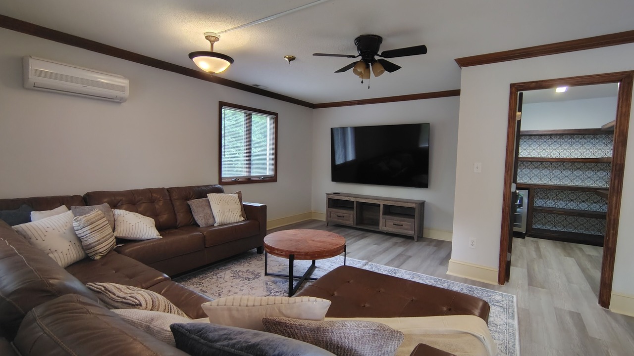 Photo of Livingroom in Paw Creek