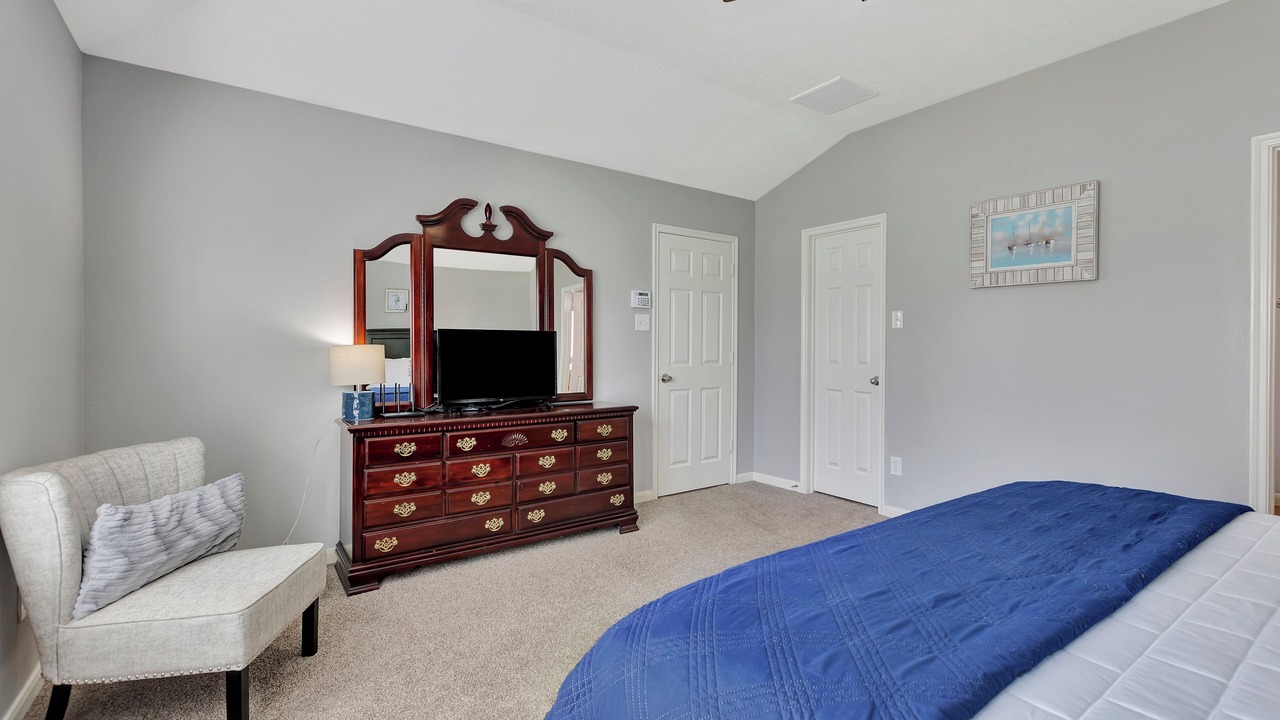 Photo of Bedroom in League City