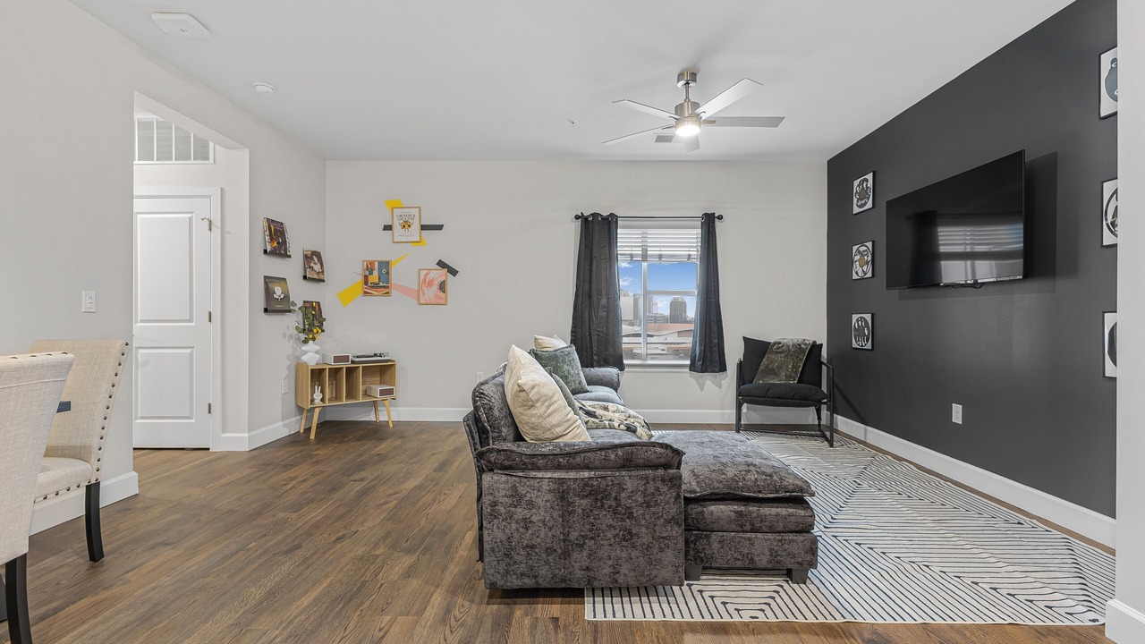 Photo of Livingroom in Eighth Avenue