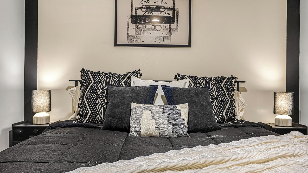 Photo of Bedroom in Eighth Avenue