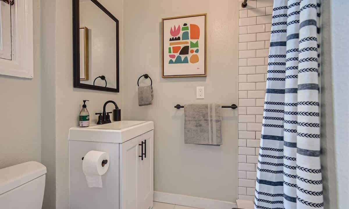 Photo of Bathroom in City Park