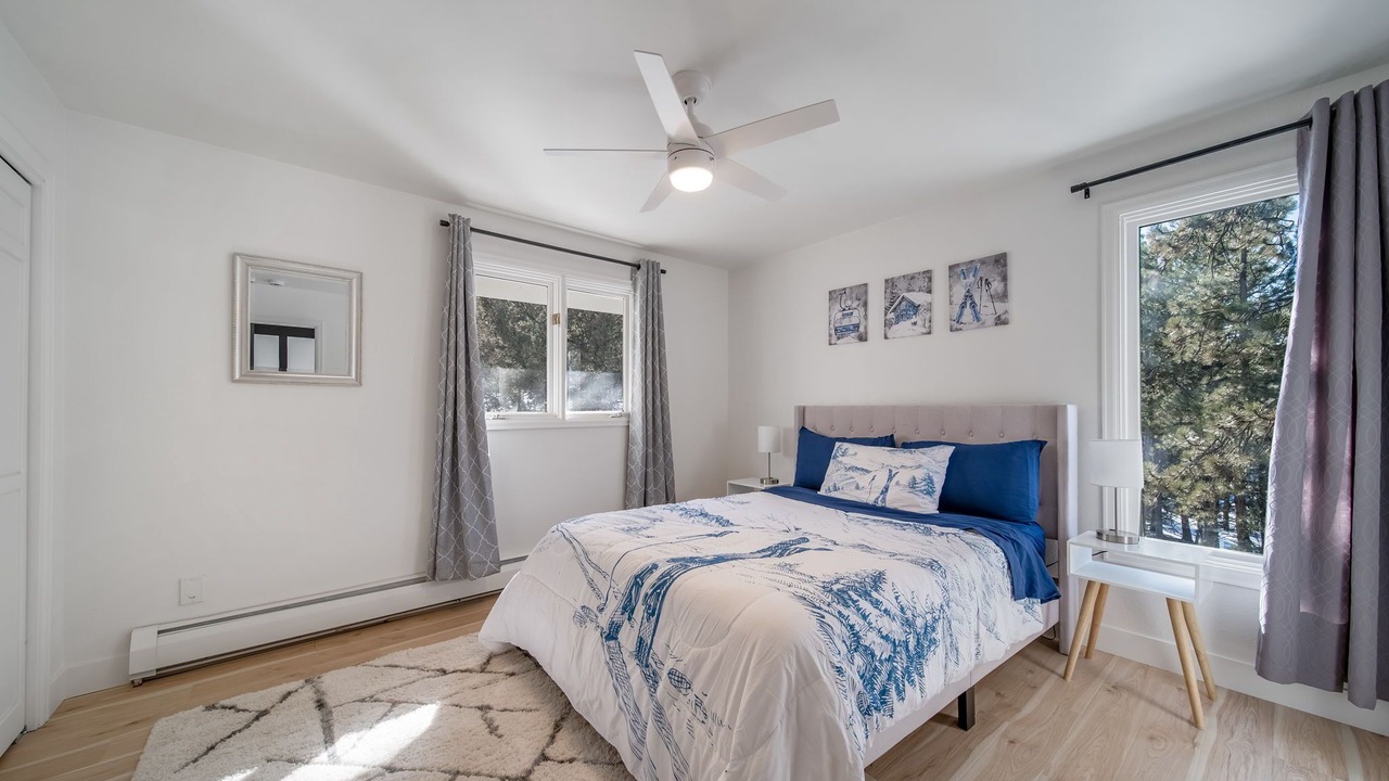 Photo of Bedroom in Pine