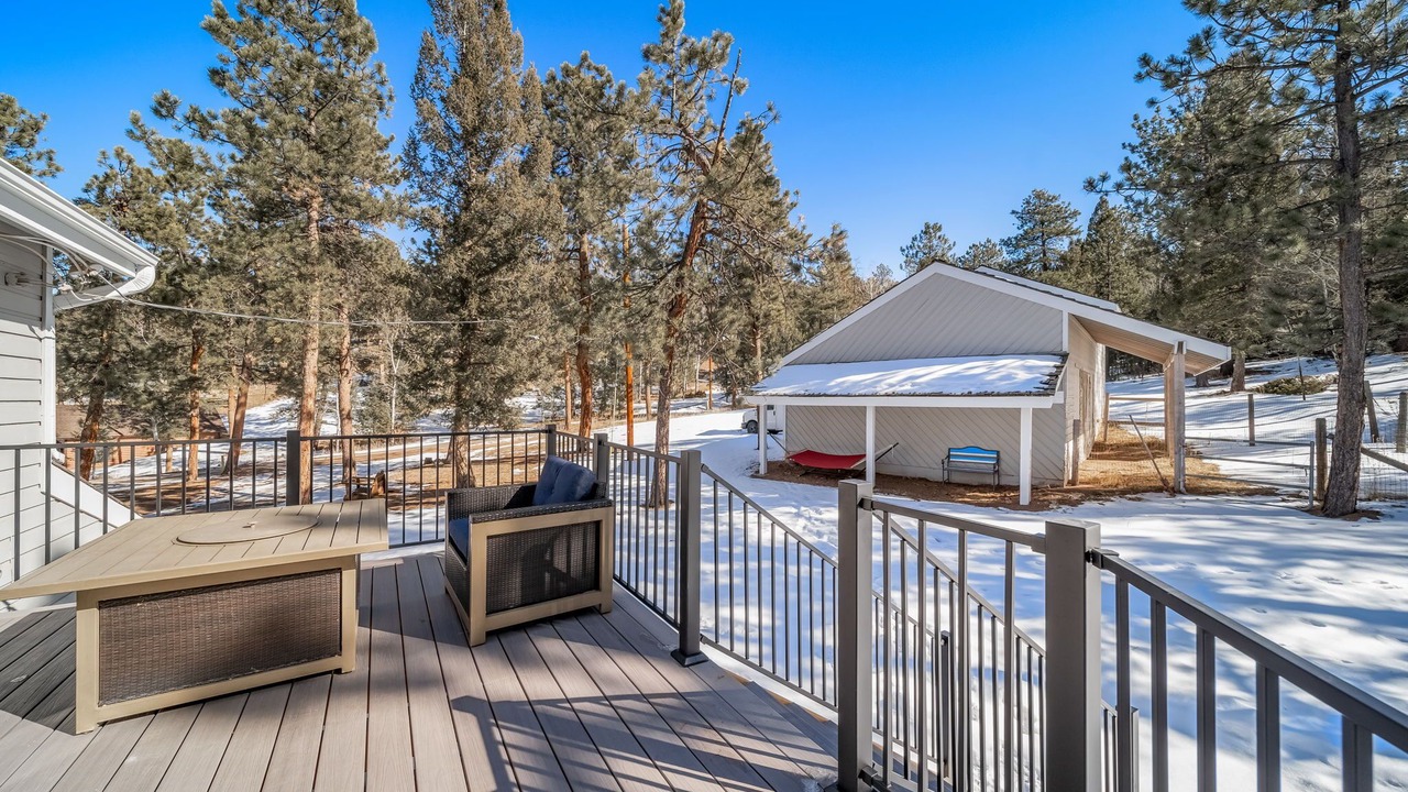 Photo of Outdoor in Pine