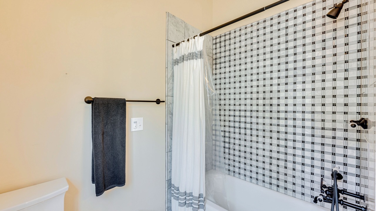 Photo of Bathroom in Black Hawk