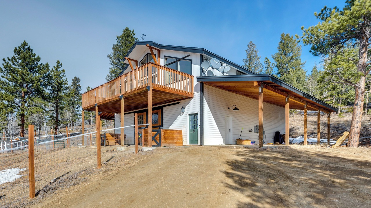 Photo of Outdoor in Black Hawk