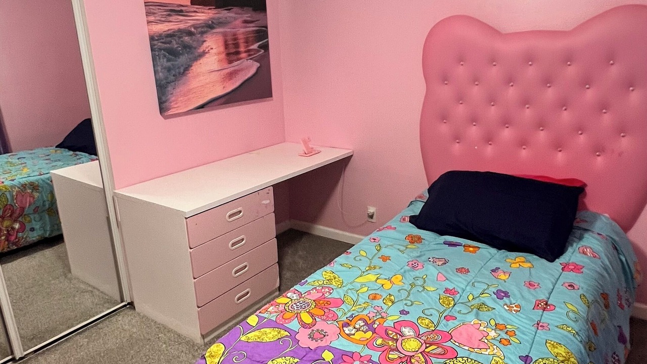 Photo of Bedroom in Dearborn Heights