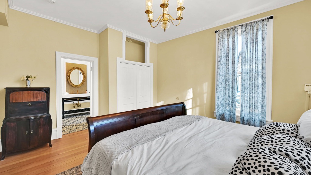 Photo of Bedroom in Huntsville