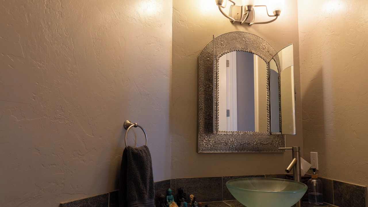 Photo of Bathroom in Dakota Ridge - Northbriar