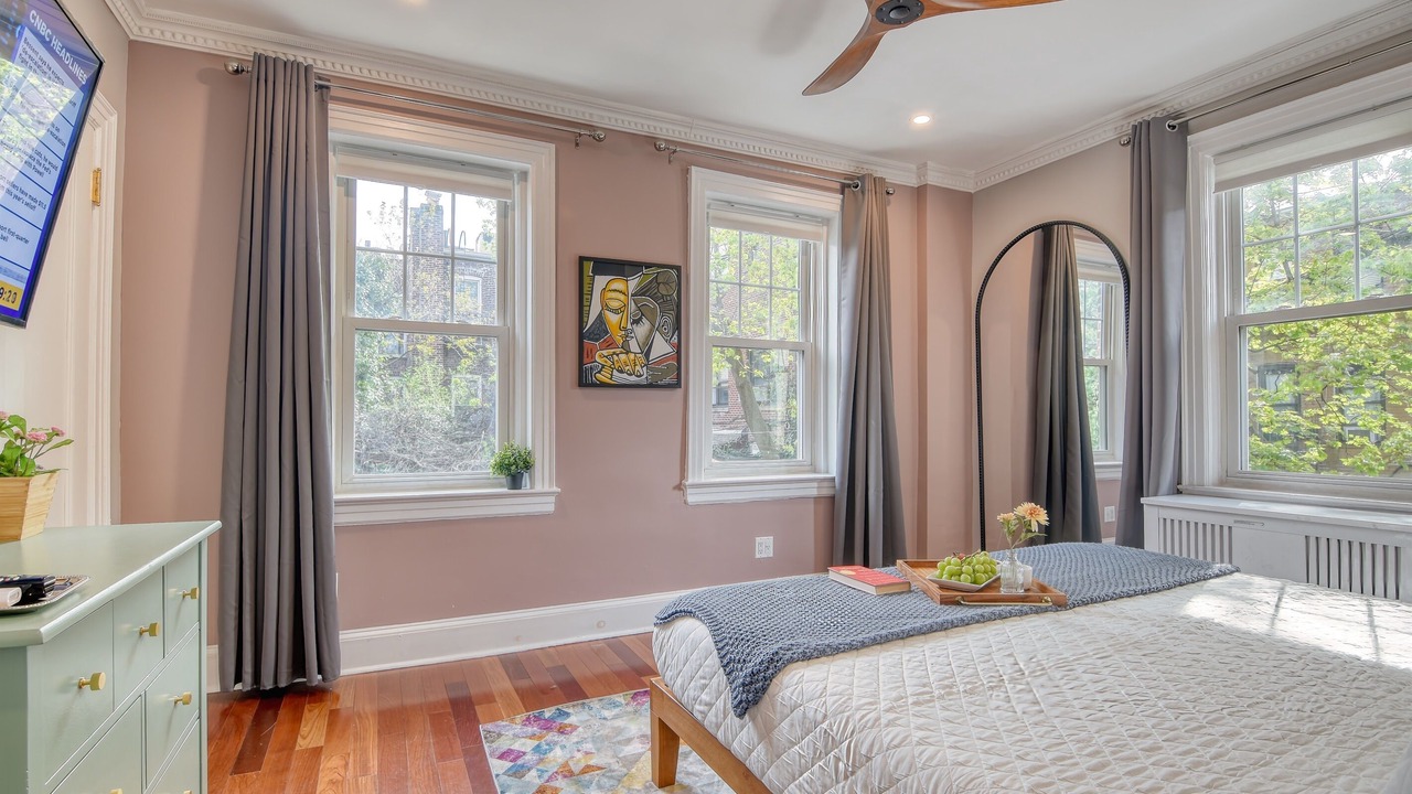 Photo of Bedroom in Prospect-Lefferts Gardens Historic District