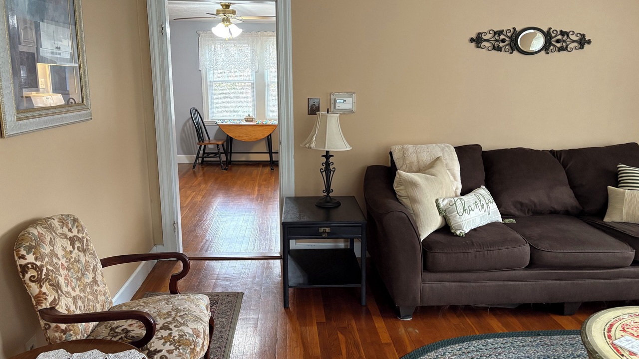 Photo of Livingroom in Millbury