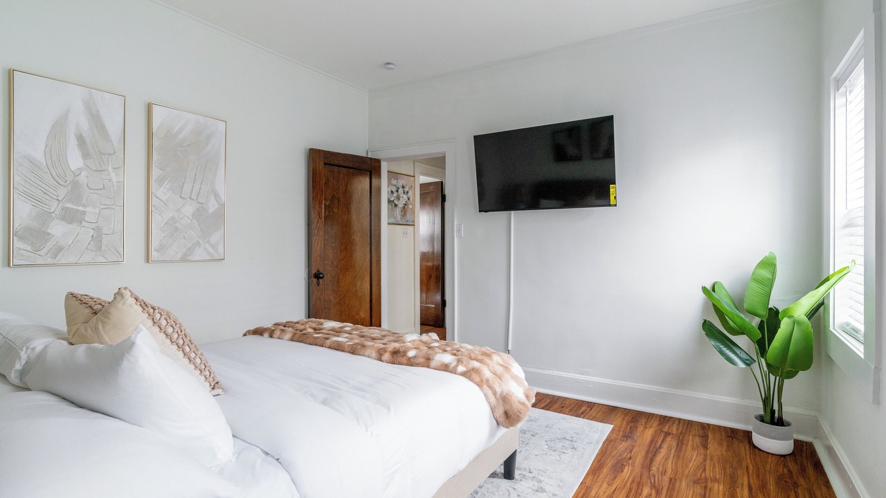 Photo of Bedroom in Hyde Park