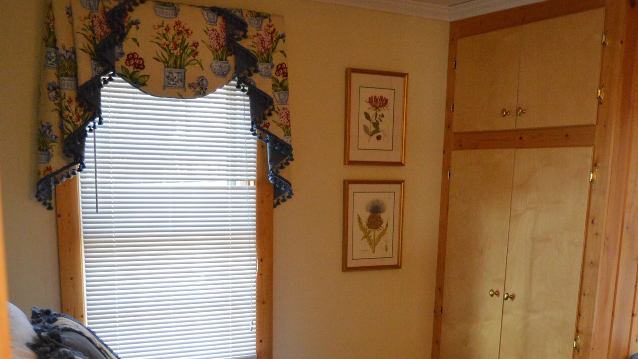 Photo of Bedroom in Lake Koshkonong