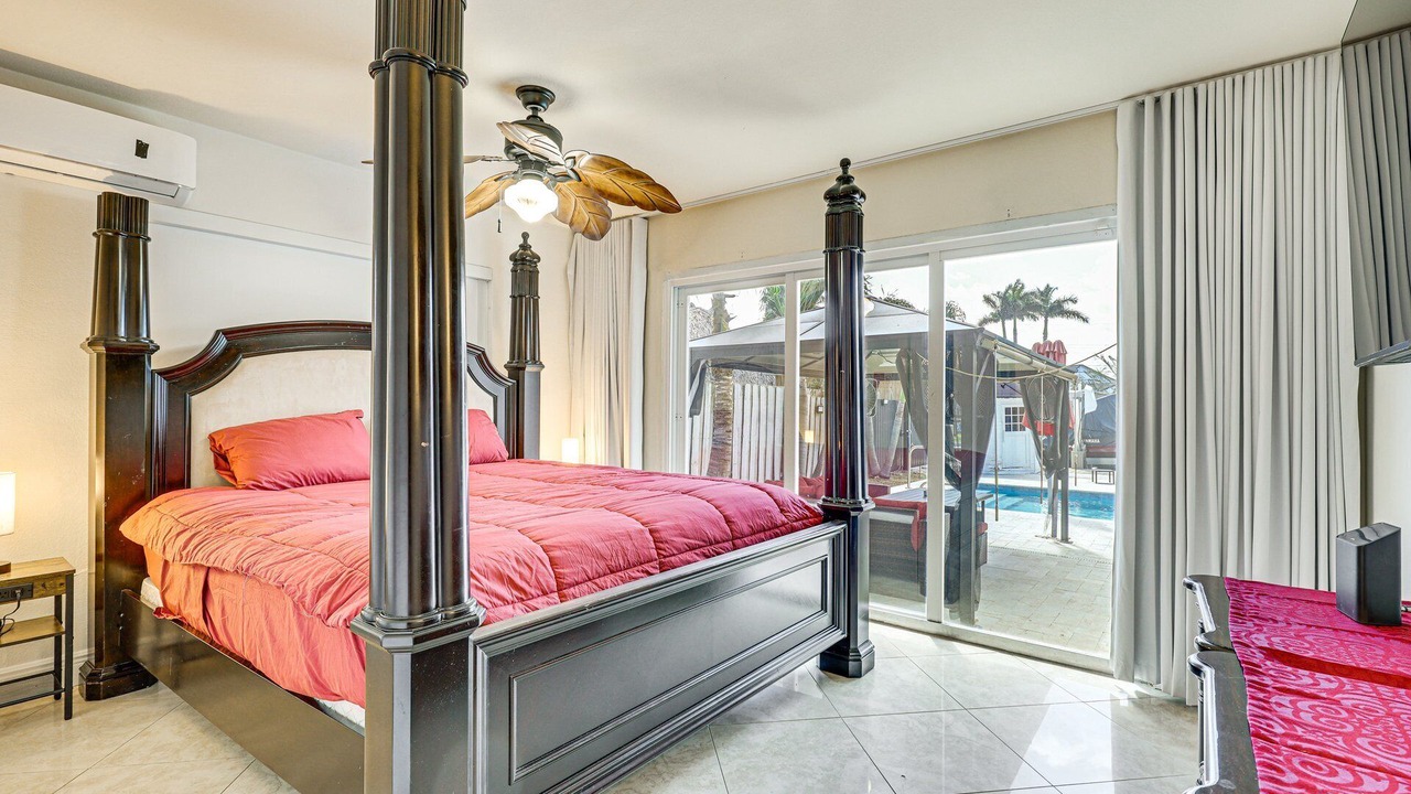 Photo of Bedroom in Nautilus Isle
