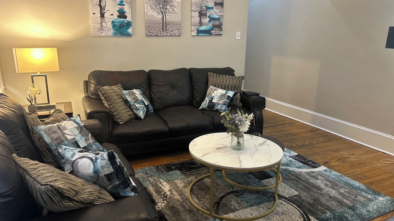 Photo of Livingroom in Center City West