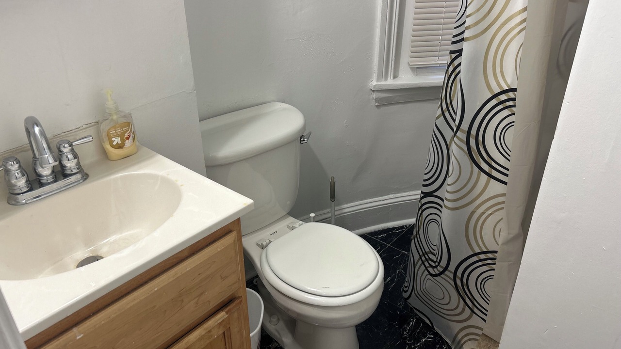 Photo of Bathroom in Center City West