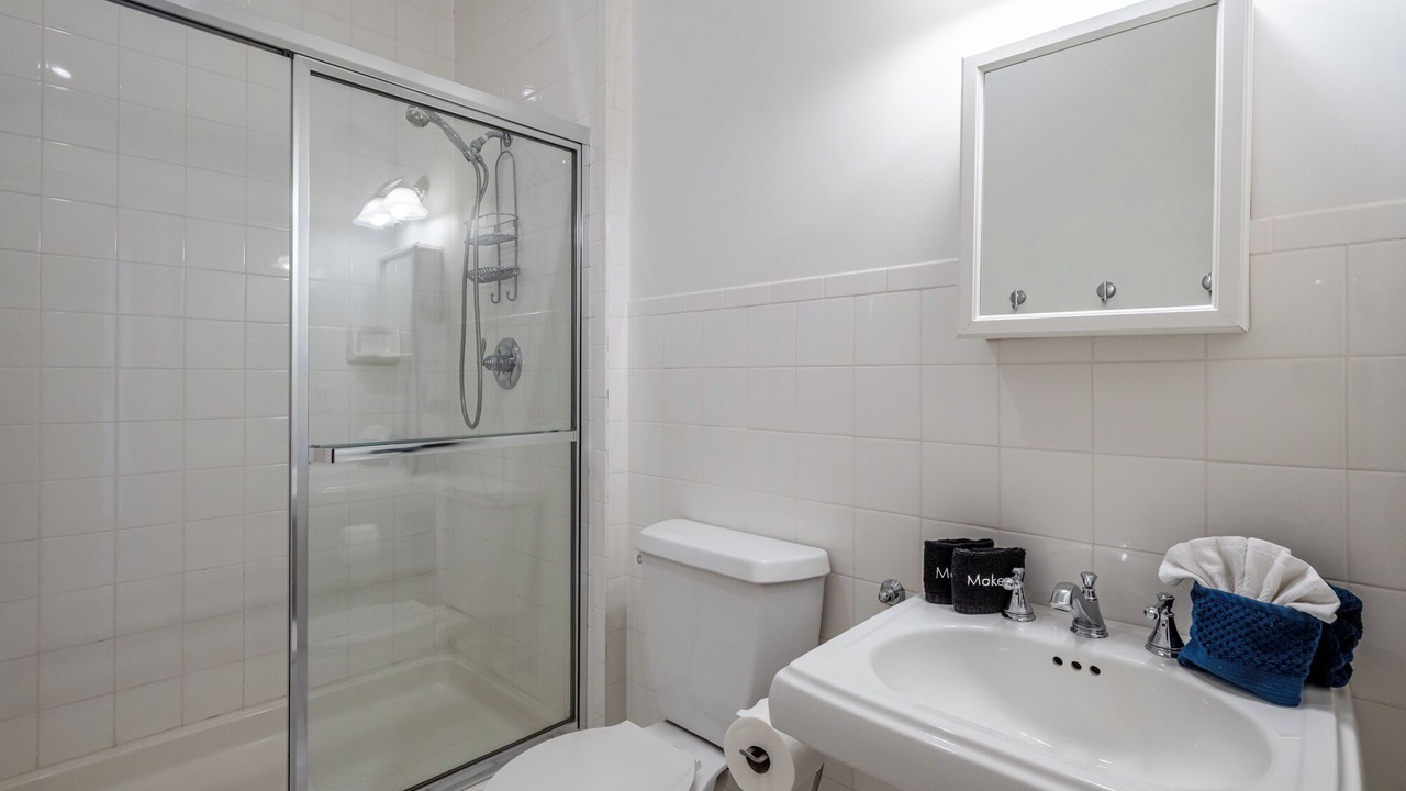 Photo of Bathroom in Lakeside