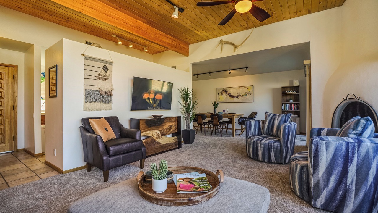 Photo of Livingroom in Sandia Heights South
