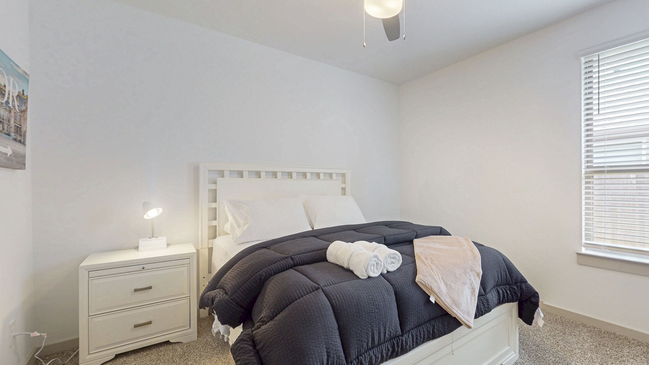 Photo of Bedroom in League City