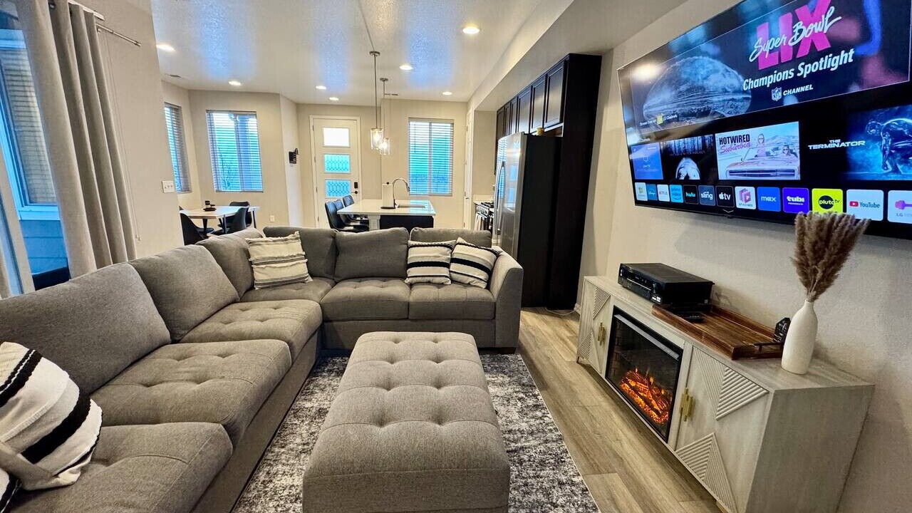 Photo of Livingroom in Commerce City