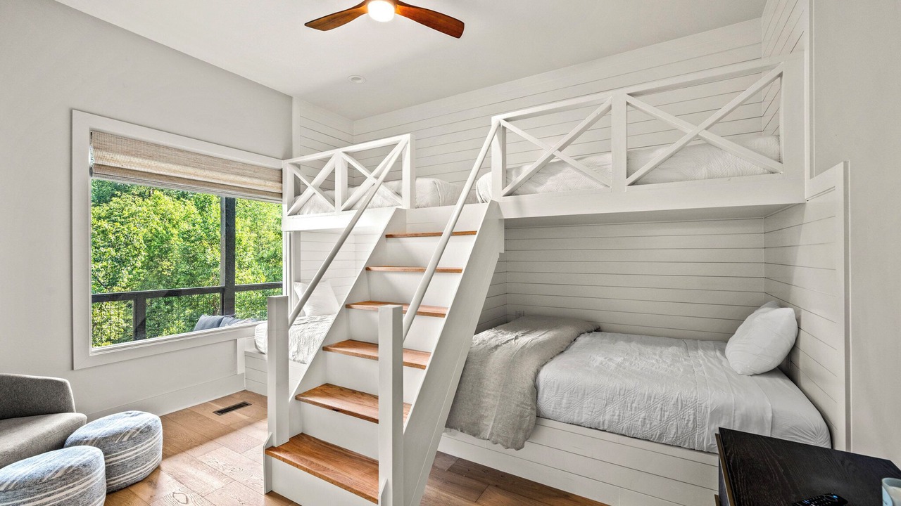 Photo of Bedroom in Chalet Village