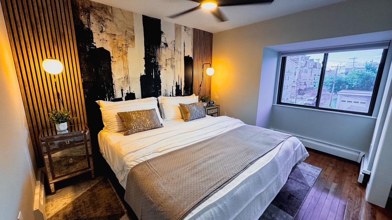 Photo of Bedroom in Beverly