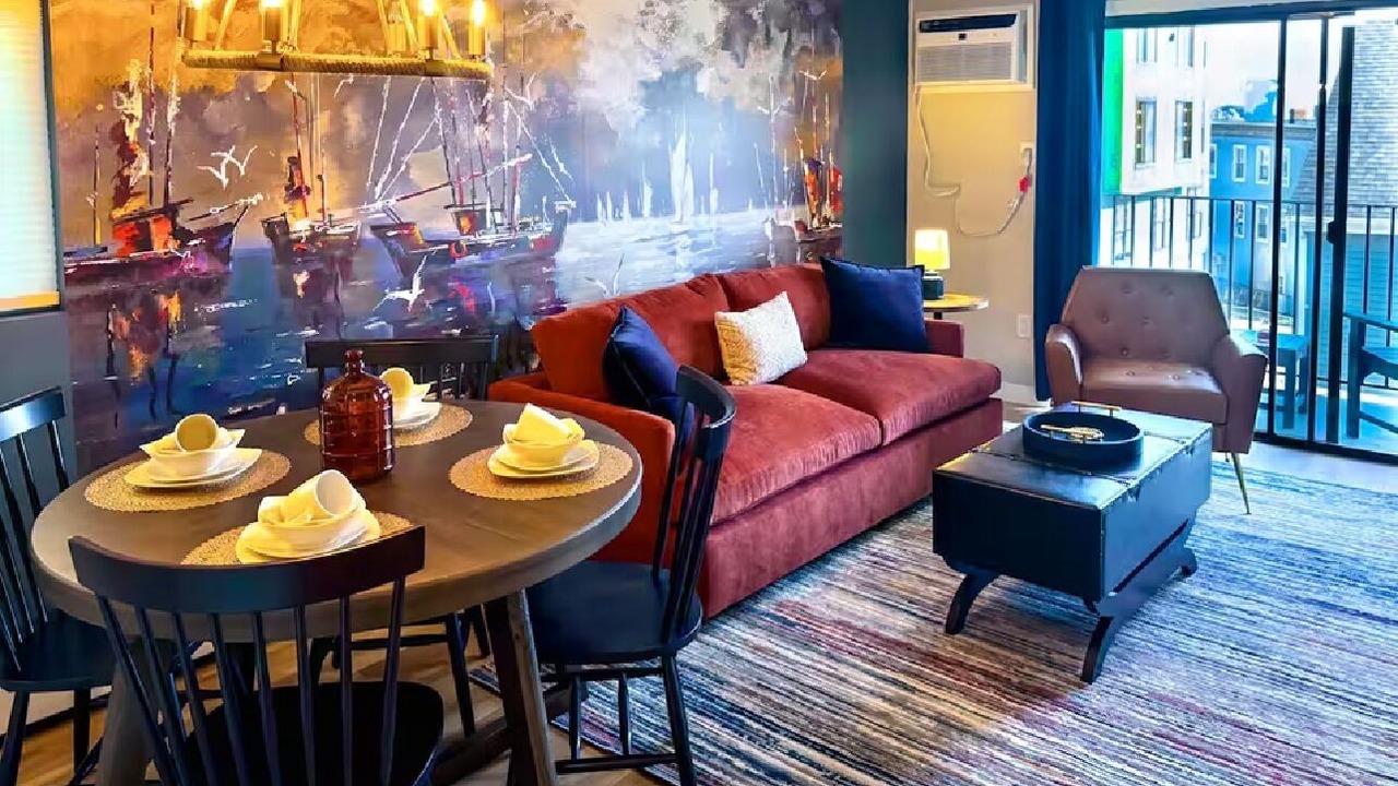 Photo of Livingroom in Beverly