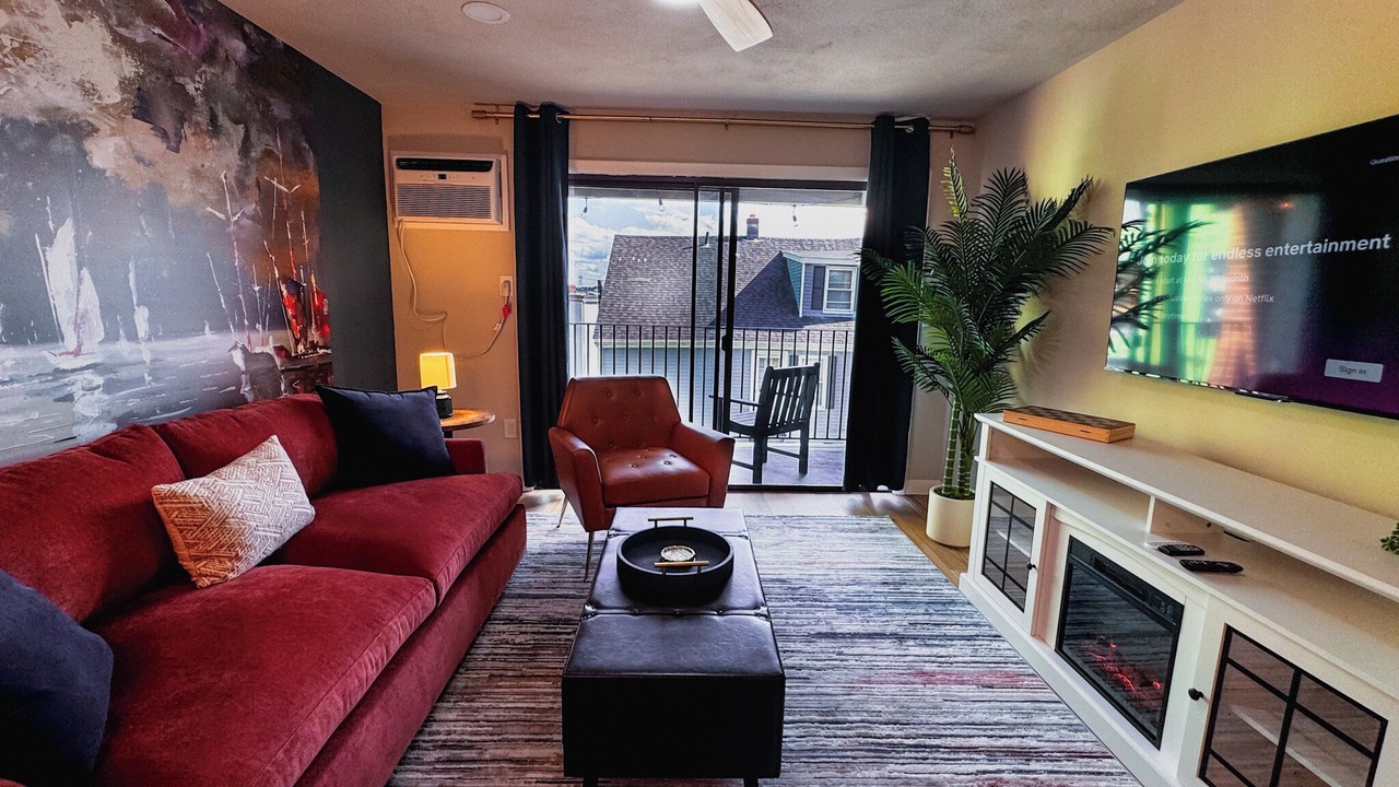 Photo of Livingroom in Beverly