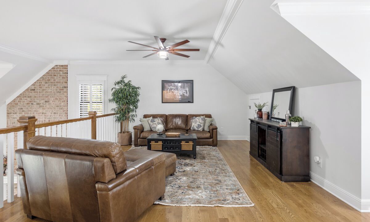 Photo of Livingroom in Bethpage