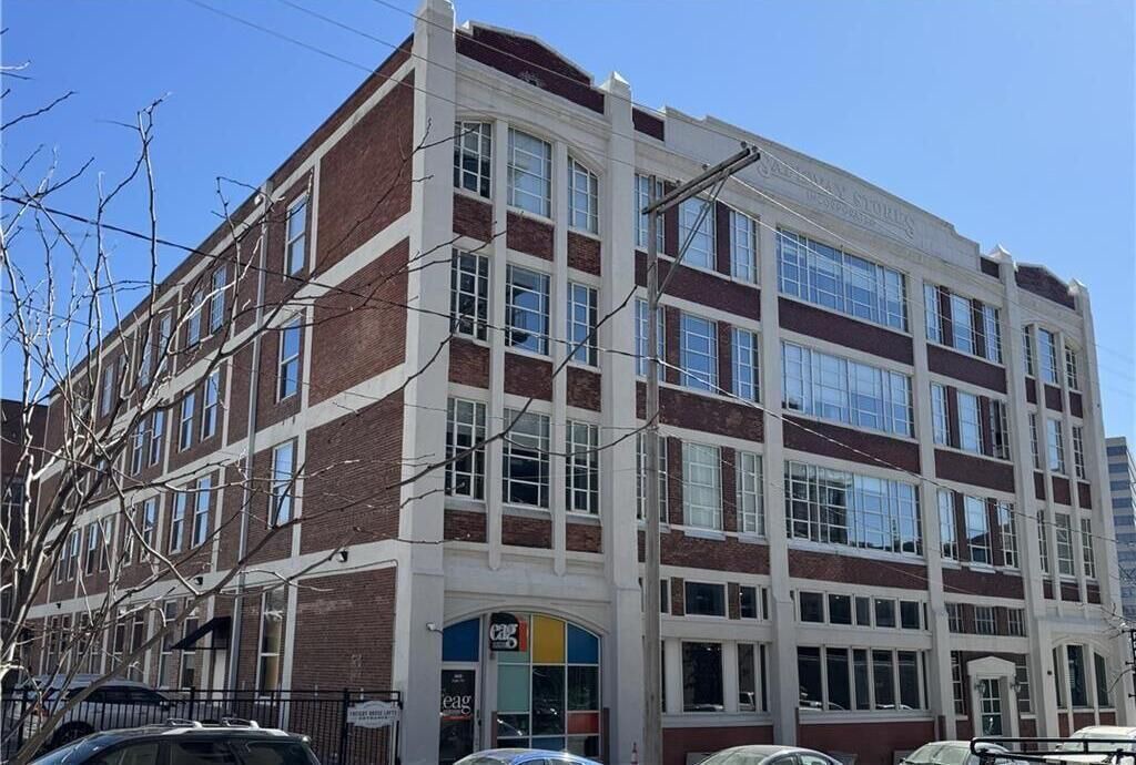 Photo of Outdoor in Crossroads Arts District