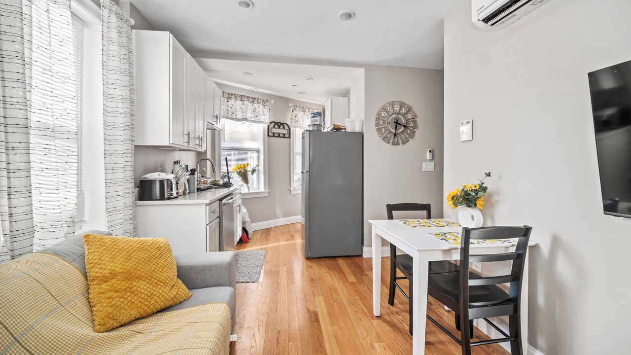Photo of Livingroom in North End